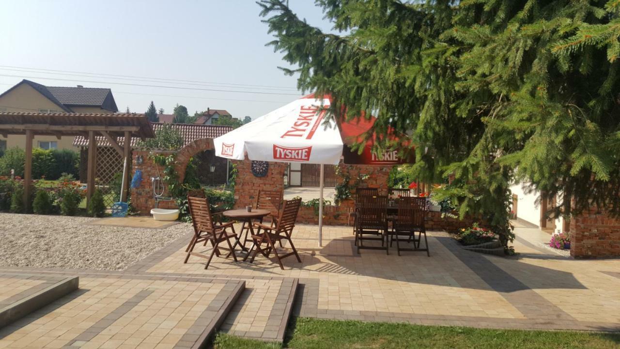 Cudowny Zakatek Z Ogrodem I Basenem Apartment Bukwica  Bagian luar foto