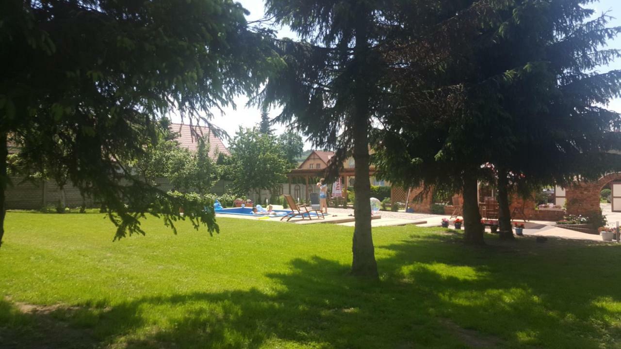 Cudowny Zakatek Z Ogrodem I Basenem Apartment Bukwica  Bagian luar foto